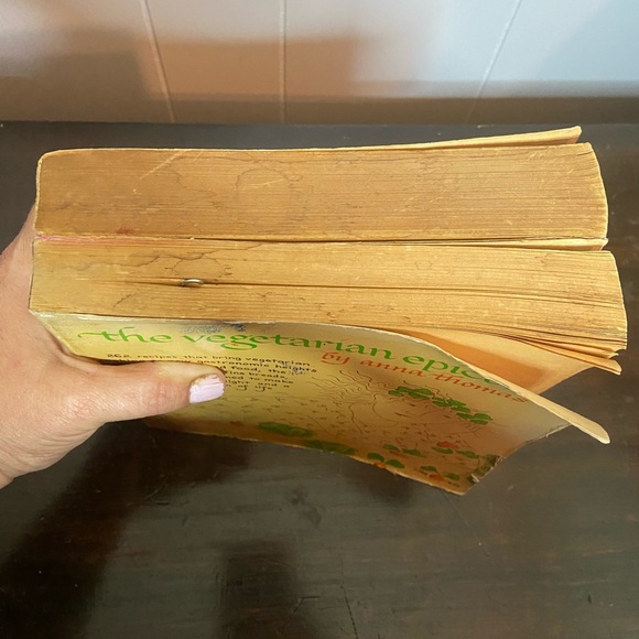 Vintage 70s cookbook the vegitarian epicurian set vol 1 vol 2 paperbacks @ - Picture 11 of 13